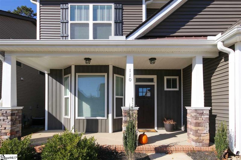 Property image 2 at 110 CREEKLAND Way, Taylors, SC 29687