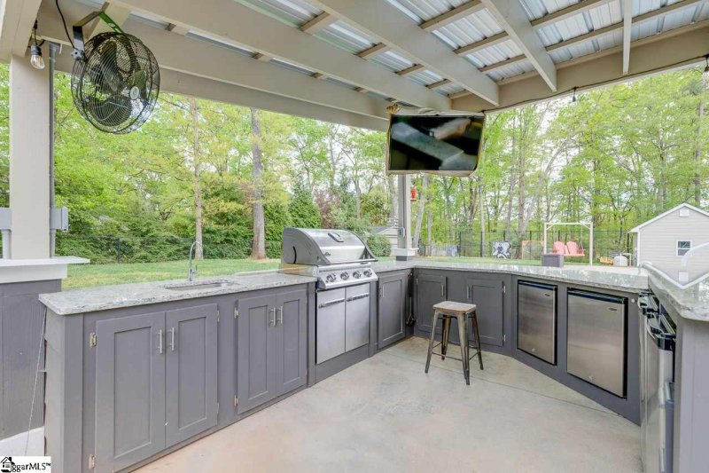 Property image 5 at 10 Terramont Drive, Greenville, SC 29615