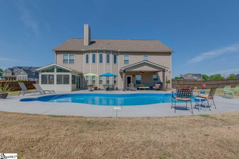 Property image 2 at 301 Angel Falls Drive, Simpsonville, SC 29681