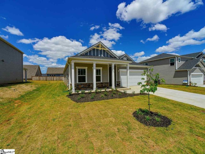 Property image 3 at 230 Delbourne Lane, Greer, SC 29651