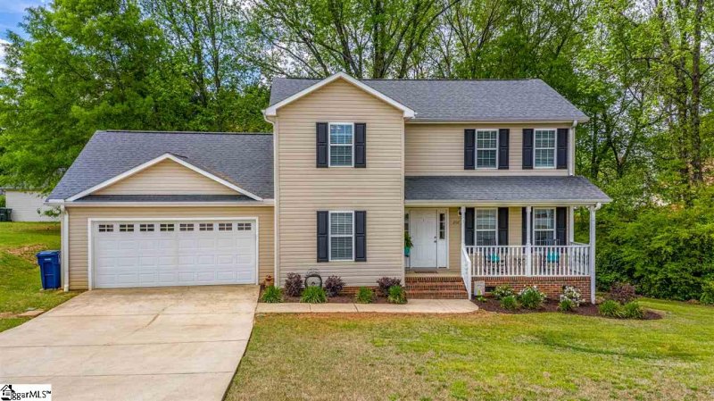 207 Foxfire Drive