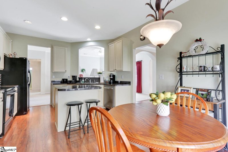 Property image 5 at 5 Coral Bell Court, Simpsonville, SC 29680