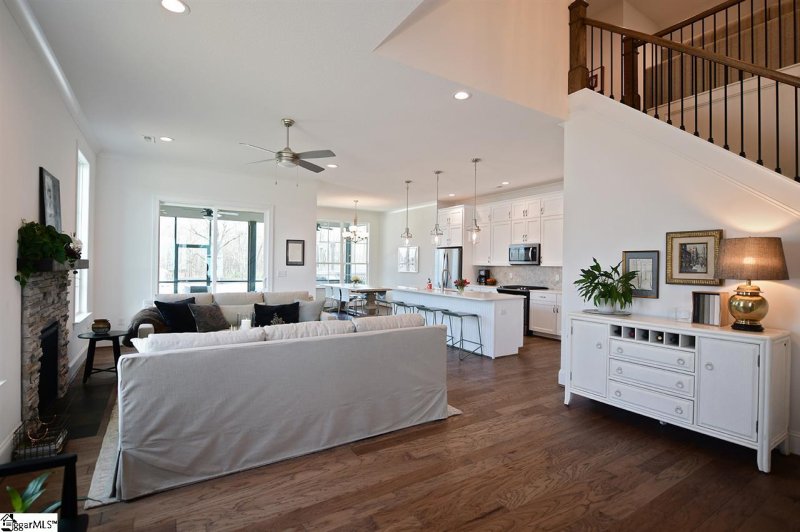 Property image 2 at 6 Havercroft Lane, Greenville, SC 29615