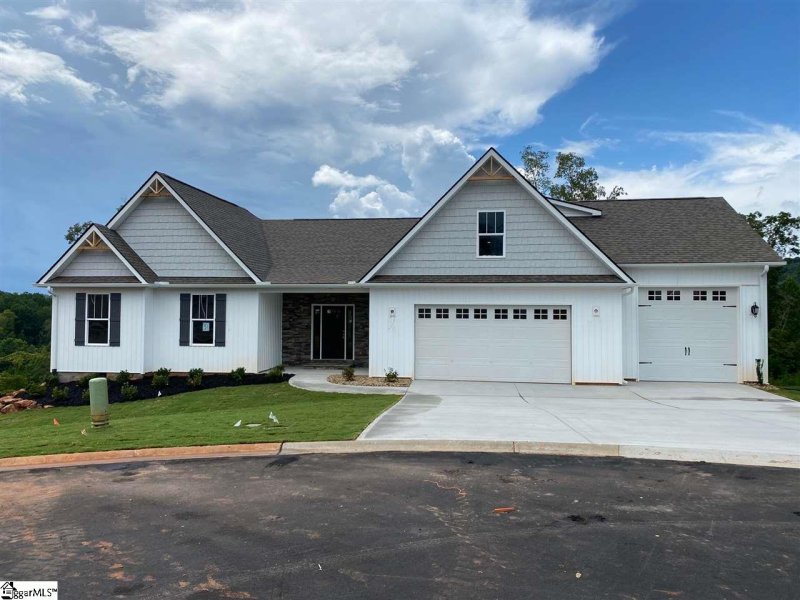 Property image 2 at 26 Alice Kelley Court, Travelers Rest, SC 29690