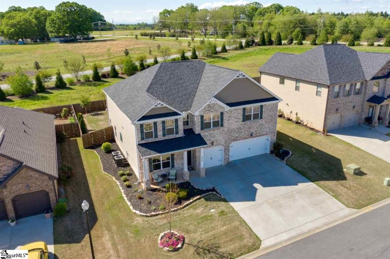 Property image 2 at 324 Stoneleigh Road, Simpsonville, SC 29681