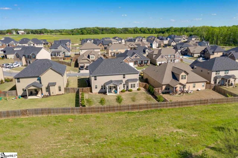 Property image 5 at 324 Stoneleigh Road, Simpsonville, SC 29681