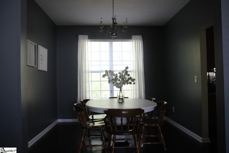 Property image 5 at 8 Gentian Court, Taylors, SC 29687