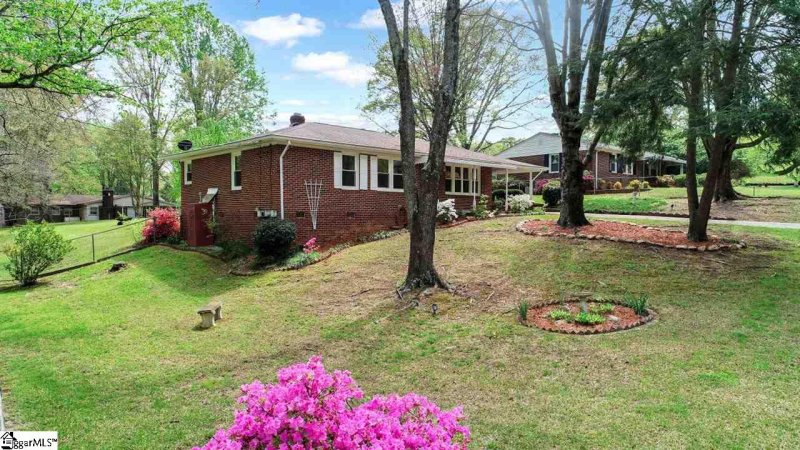 Property image 2 at 202 Tiffany Lane, Taylors, SC 29687