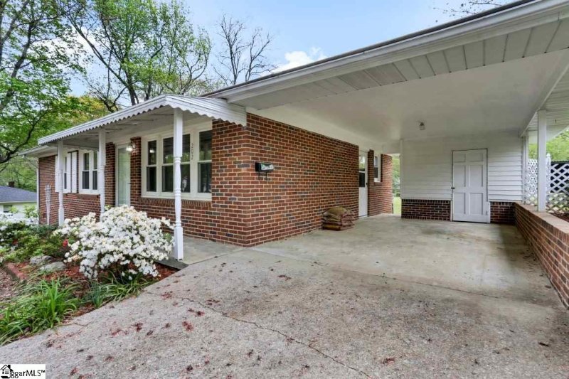 Property image 4 at 202 Tiffany Lane, Taylors, SC 29687