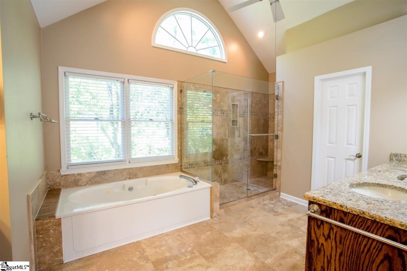 Property image 4 at 317 Huntcliff Drive, Taylors, SC 29687