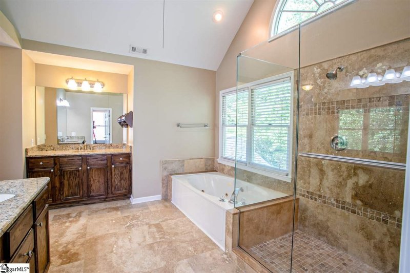 Property image 5 at 317 Huntcliff Drive, Taylors, SC 29687