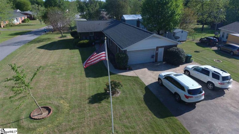 Property image 4 at 202 Wemberly Lane, Simpsonville, SC 29681