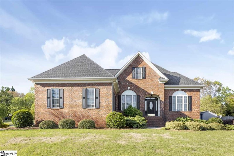 Property image 2 at 102 Club Ridge Drive, Pickens, SC 29671