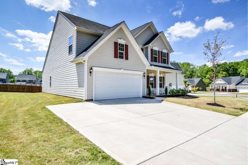 Property image 3 at 127 Village Vista Drive, Fountain Inn, SC 29644