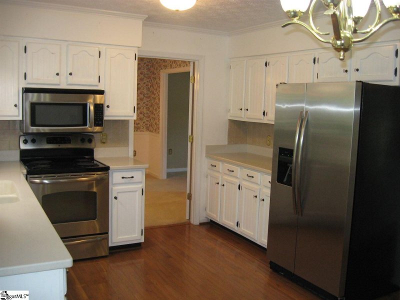 Property image 3 at 208 S Severn Circle, Easley, SC 29642