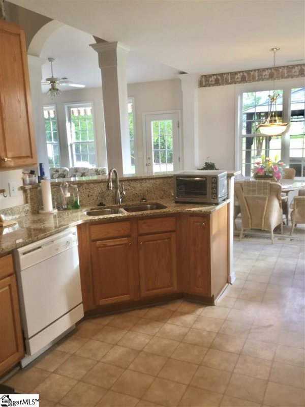 Property image 5 at 7 Surrywood Drive, Greenville, SC 29607