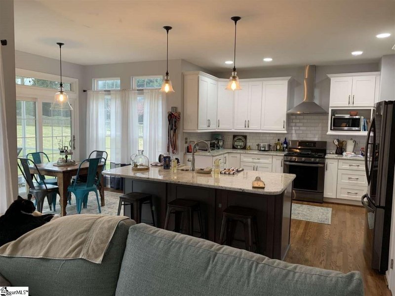 Property image 3 at 216 Ridge Bay Court, Greenville, SC 29611