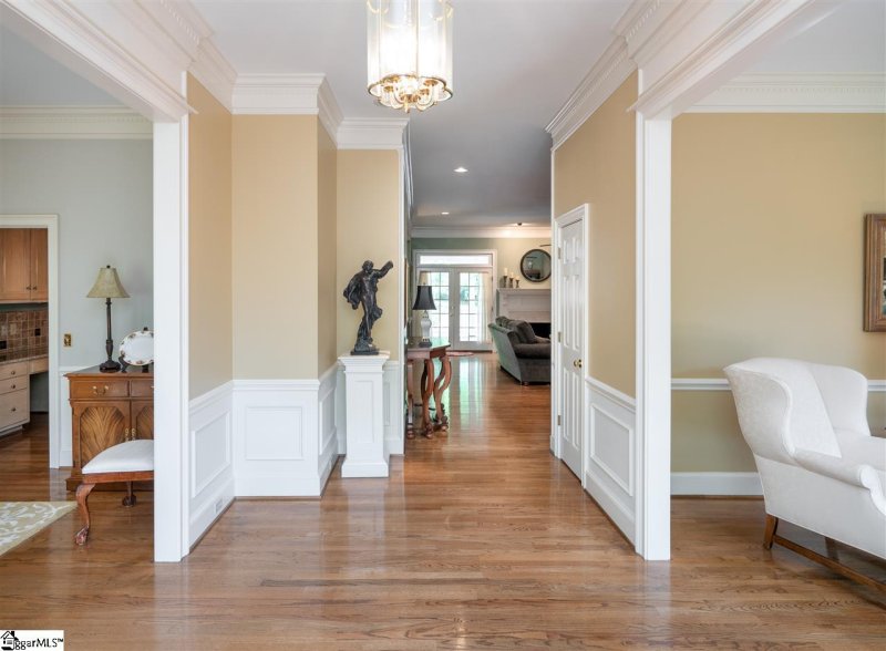 Property image 4 at 211 Huntcliff Drive, Taylors, SC 29687