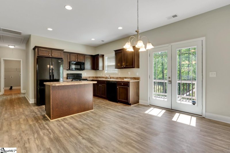 Property image 3 at 22 Alice Farr Drive, Greenville, SC 29617