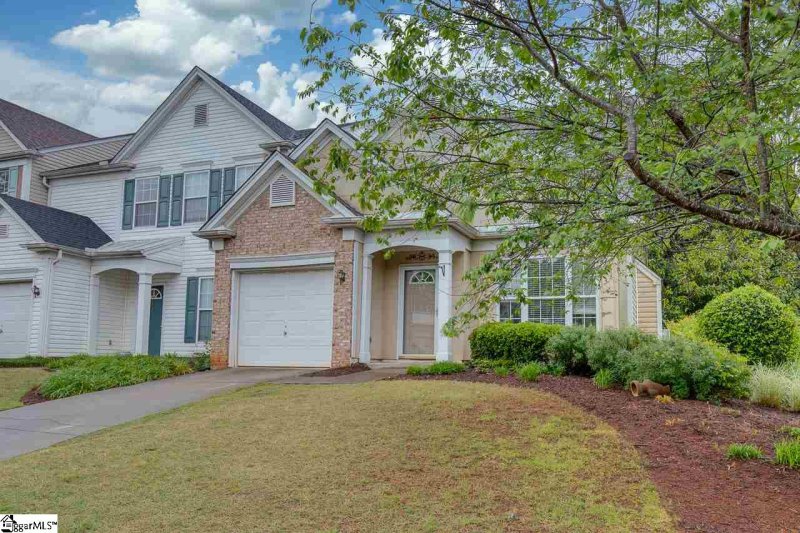 Property image 3 at 504 Coffield Drive, Greer, SC 29650