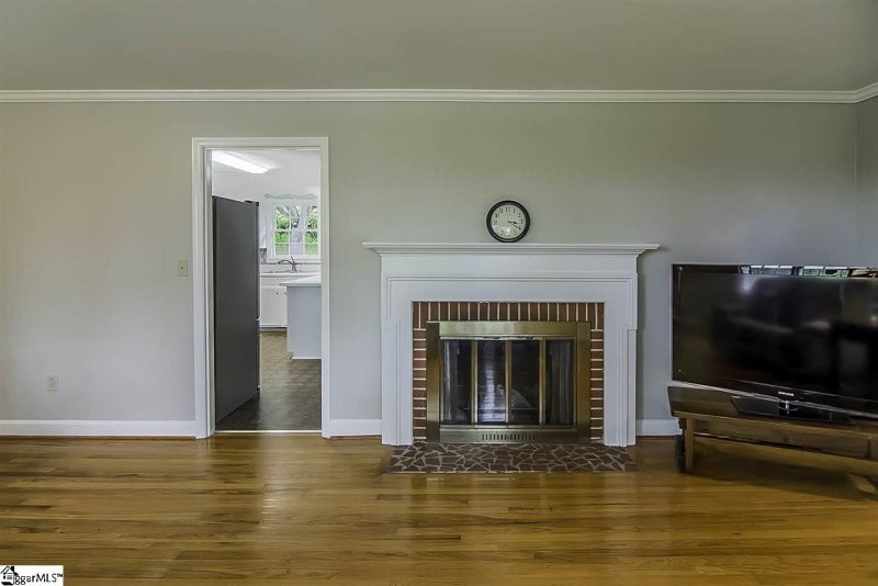 Property image 3 at 104 Knollview Drive, Greenville, SC 29611