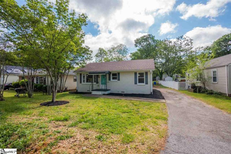 Property image 3 at 102 Sycamore Drive, Greenville, SC 29607-2950