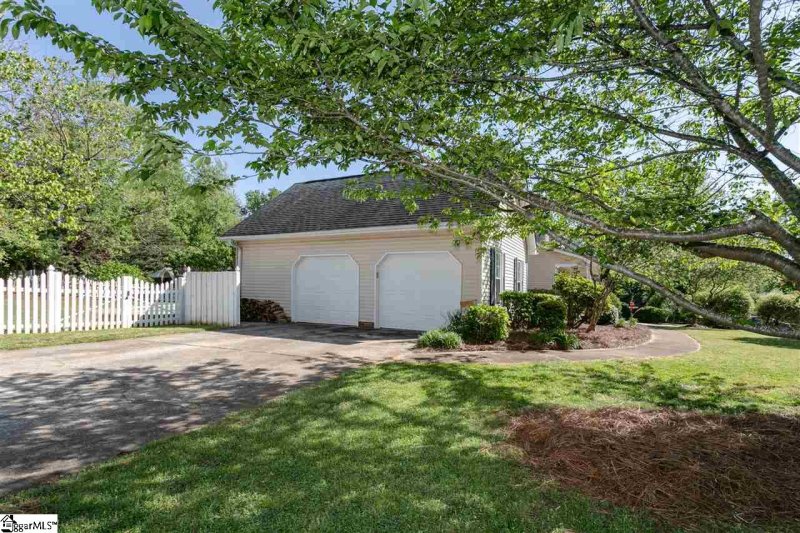 Property image 5 at 119 Atherton Way, Greer, SC 29650