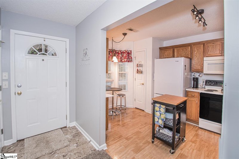 Property image 3 at 1 Creekbend Court, Simpsonville, SC 29681