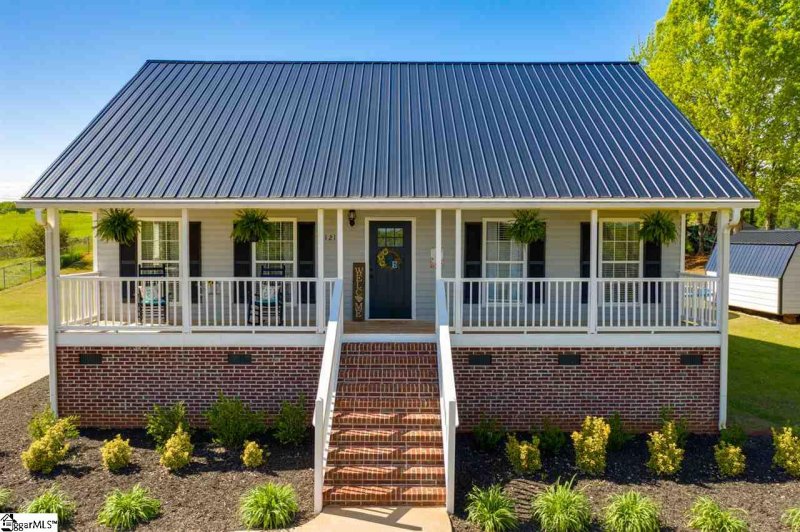 121 Golden Springs Lane