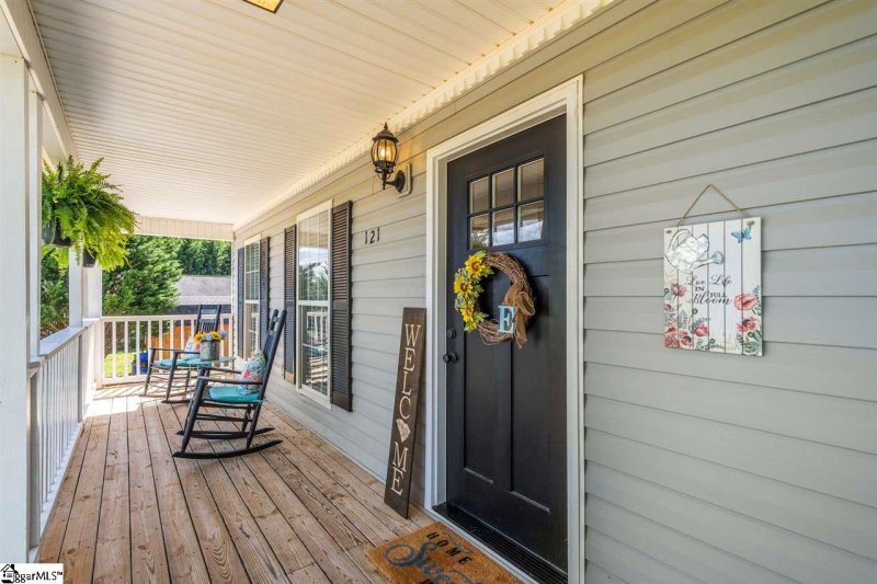 Property image 3 at 121 Golden Springs Lane, Liberty, SC 29657