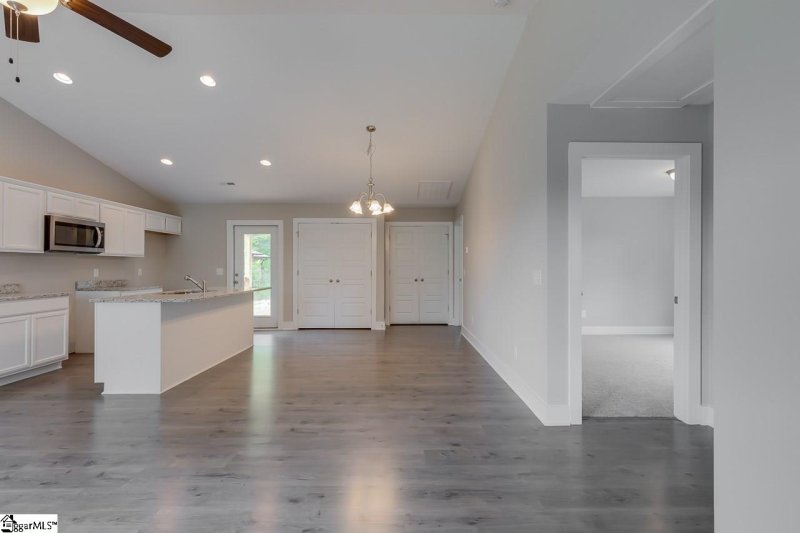 Property image 5 at 309 Walnut Drive, Pickens, SC 29671