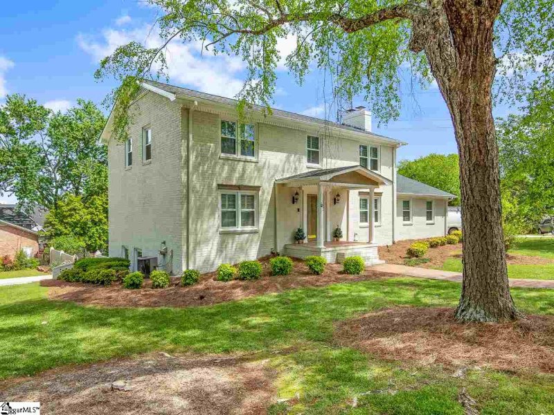 Property image 2 at 201 Donington Drive, Greenville, SC 29615