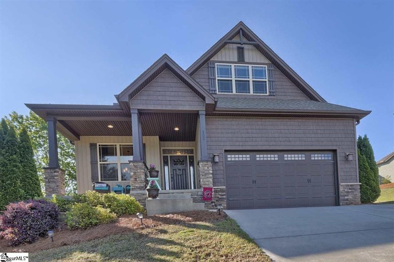 200 Crimson Glory Way