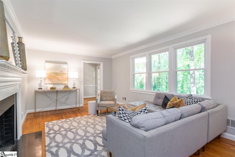 Property image 3 at 52 Fernwood Lane, Greenville, SC 29607