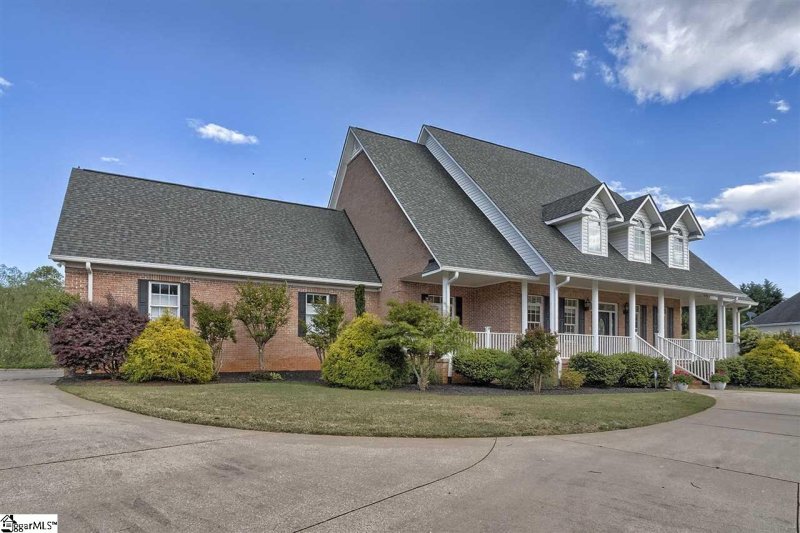 Property image 2 at 112 N Silver Beech Lane, Greer, SC 29651