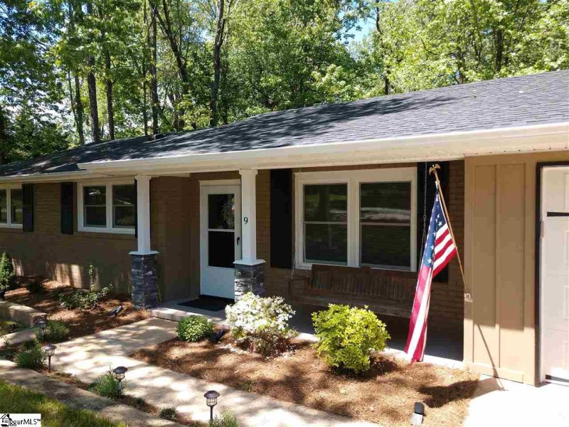 Property image 2 at 9 Elf Lane, Greenville, SC 29617