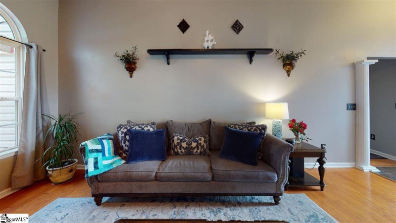 Property image 3 at 610 Cobden Court, Spartanburg, SC 29301