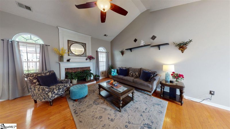 Property image 5 at 610 Cobden Court, Spartanburg, SC 29301