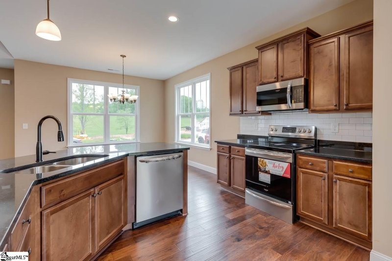 Property image 5 at 9 Judge Looper Court, Travelers Rest, SC 29690