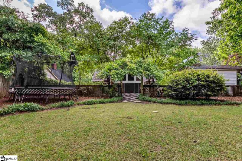 Property image 3 at 19 Rock Creek Drive, Greenville, SC 29605