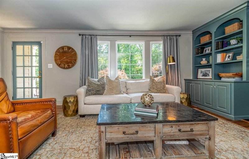 Property image 4 at 19 Rock Creek Drive, Greenville, SC 29605