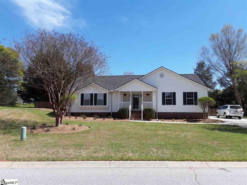 Property image 2 at 112 Cornelson Drive, Greer, SC 29651