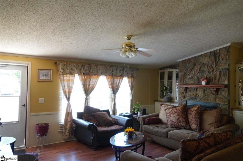 Property image 3 at 105 Sagewood Court, Fountain Inn, SC 29644