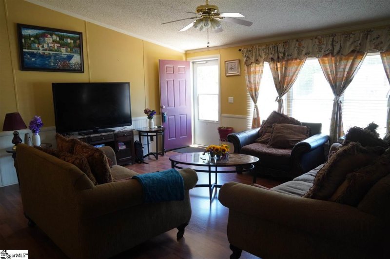 Property image 4 at 105 Sagewood Court, Fountain Inn, SC 29644