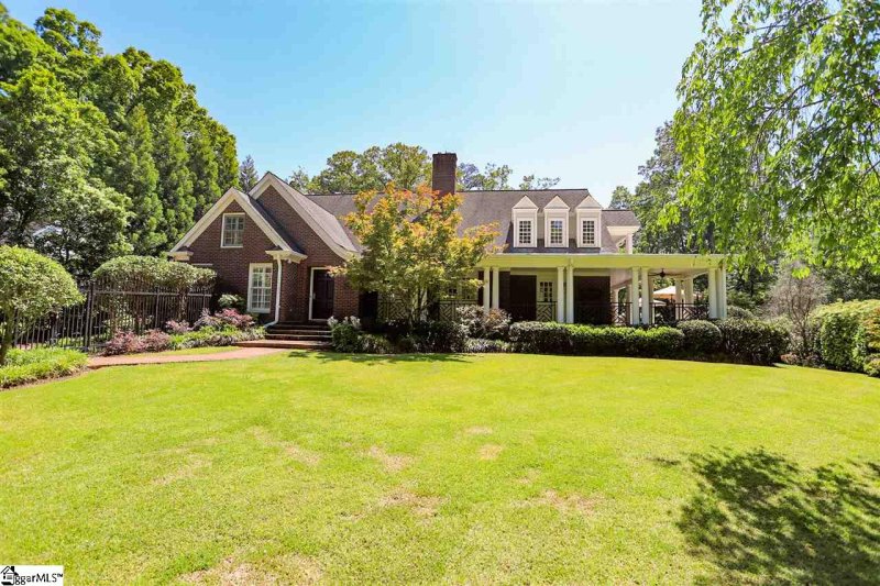 Property image 2 at 8 Ridgeland Drive, Greenville, SC 29601