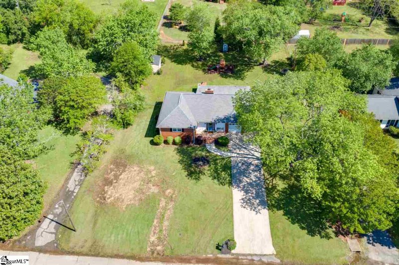 Property image 3 at 121 Sunline Place, Spartanburg, SC 29307