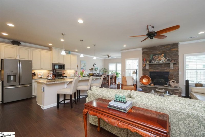 Property image 3 at 202 Ragin Court, Simpsonville, SC 29681