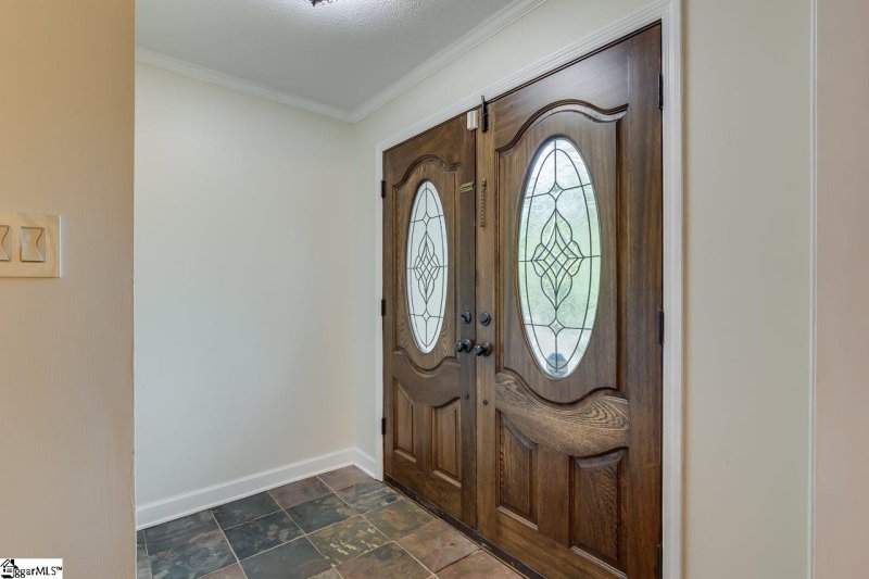 Property image 4 at 320 Lakewood Circle, Greer, SC 29651