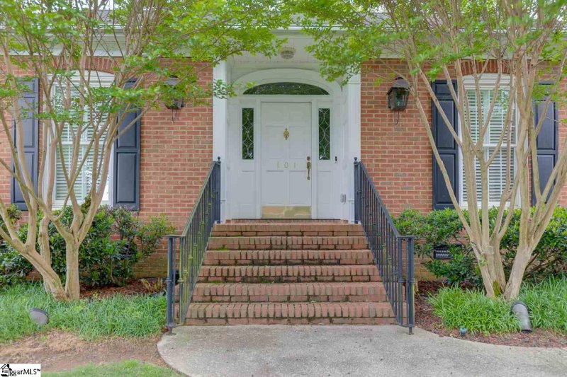 Property image 2 at 101 Ledgewood Way, Greenville, SC 29609