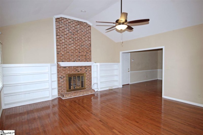 Property image 5 at 5 Darby Hill Lane, Taylors, SC 29687